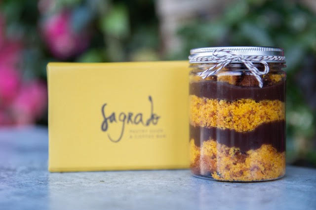 CAKE IN A JAR