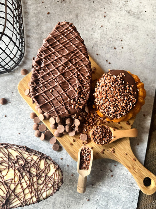 HALF EGG 330G CARROT CAKE BRIGADEIRO